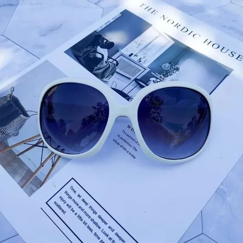 Women's Large Frame Circular Sunglasses New UV400 Fashion Sun Glasses Shape Lady — image 3