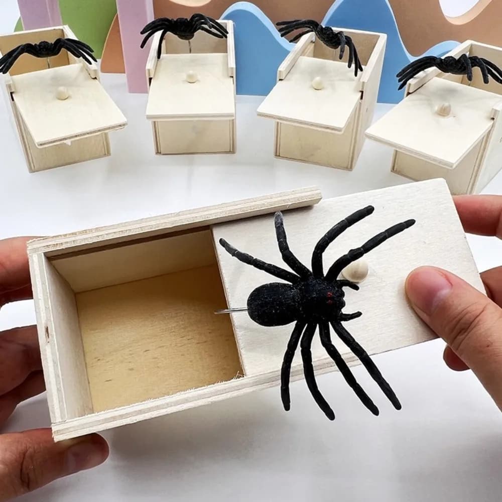 Wooden Spider Prank Scare Box Creepy Funny Trick Toy Joke Gag Gift Surprise Play — image 3