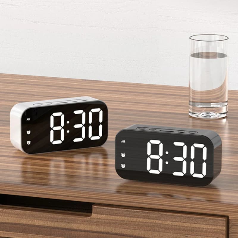 LED Digital Alarm Clock Plug-In Dual Alarm with Temperature Display 12/24H — image 3