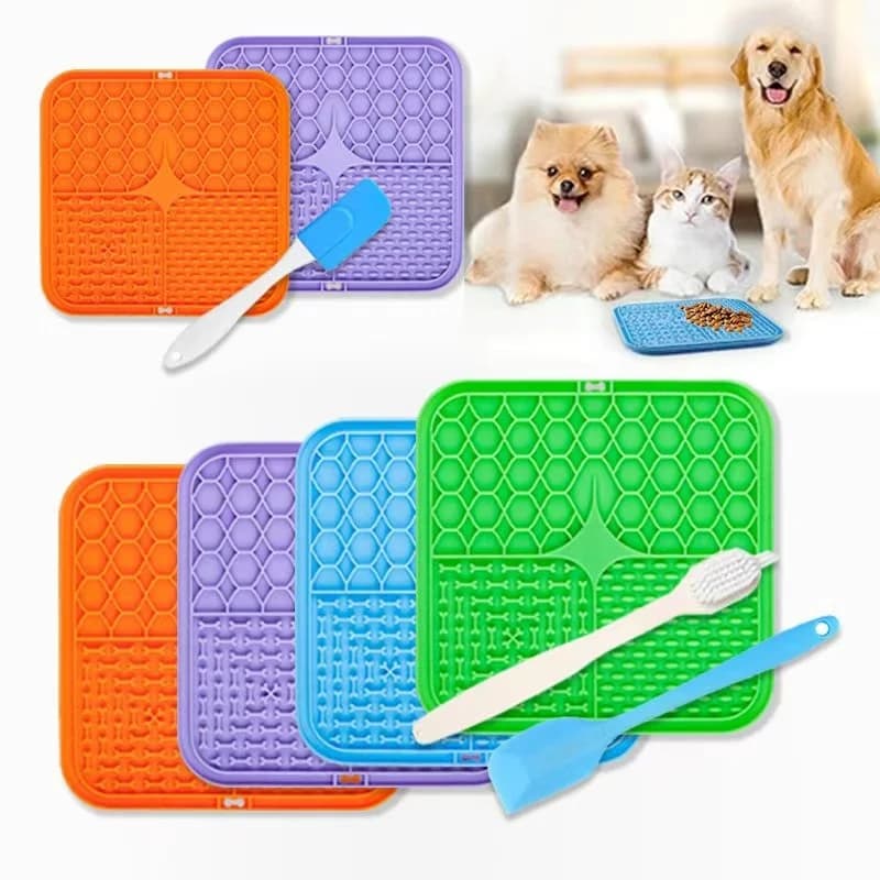 Silicone Lick Mat for Dogs and Cats Slow Feeder Non-Slip Treat Feeding Pad — image 2