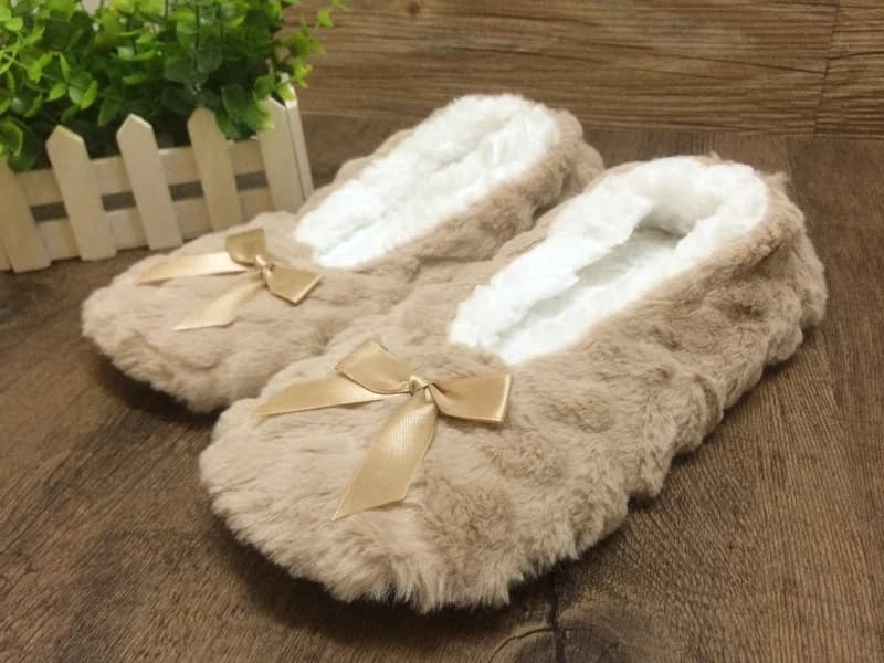 Women's Fluffy Slippers Winter Warm Plush Fur with Bow Non-Slip Indoor House Grip Sole — image 2