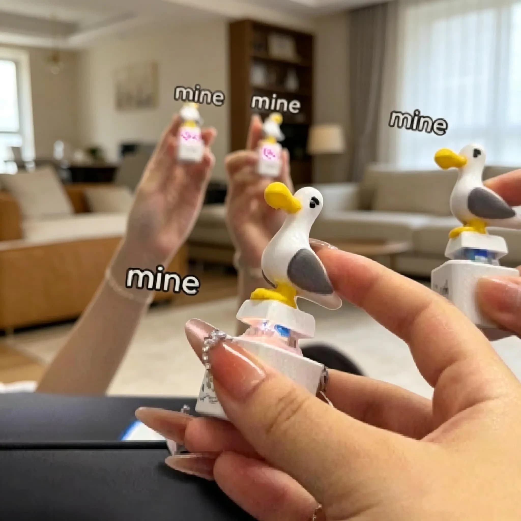 Rechargeable Seagull Keychain Portable Quacking Sound Button Novelty Gift — image 3