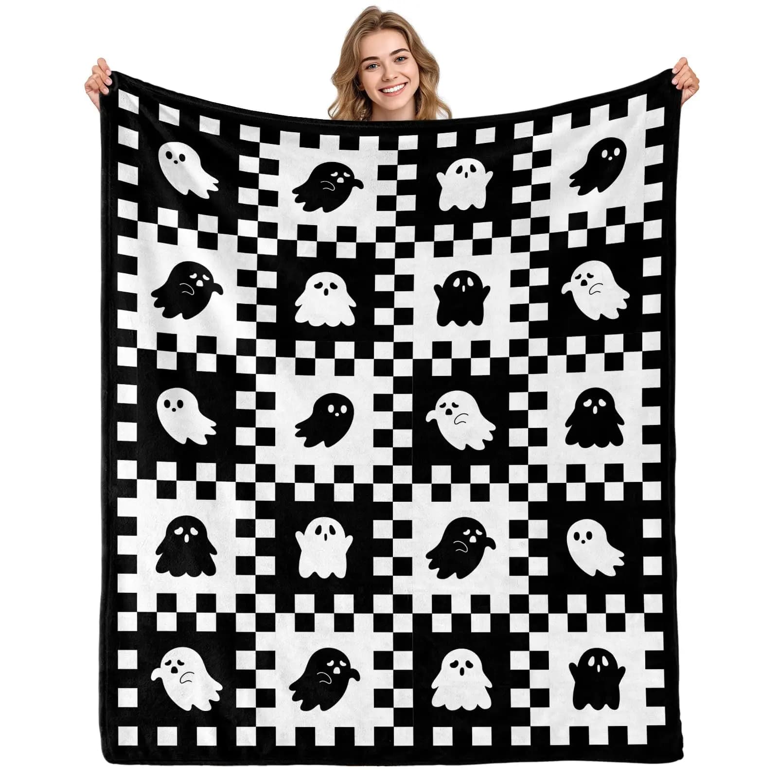 Spiderweb Pattern Throw Black White Gothic Halloween Bedding — image 18