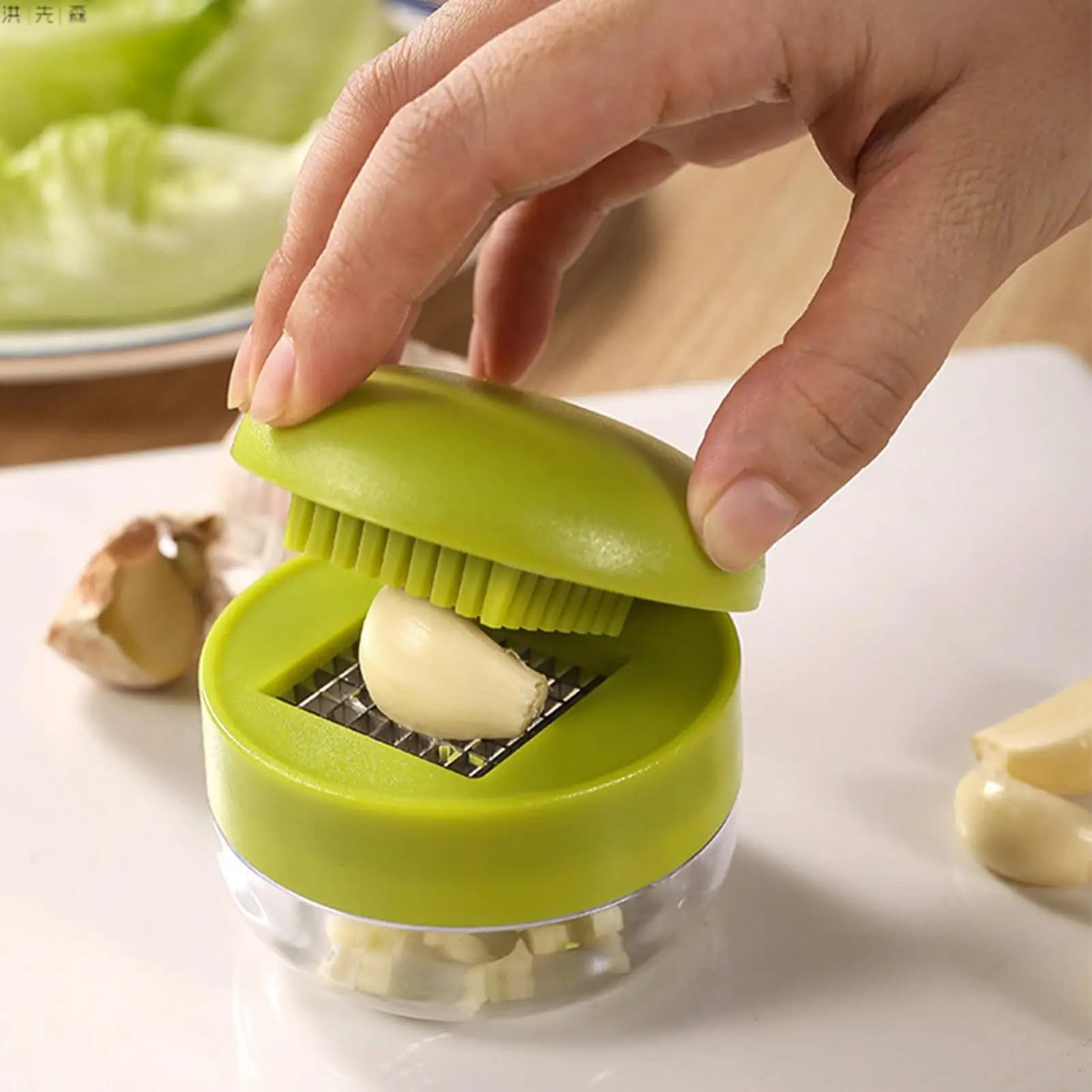 Stainless Steel Garlic Press Manual Mincer Crusher Ginger Masher Portable — image 4