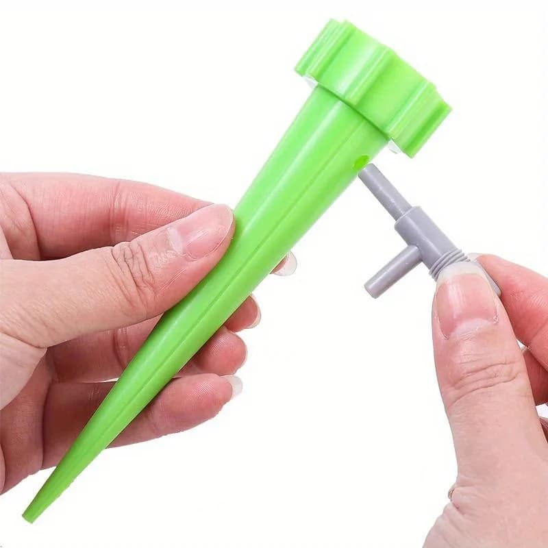 Automatic Drip Irrigation System Self Watering Spike for Plants New Flower New U — image 5